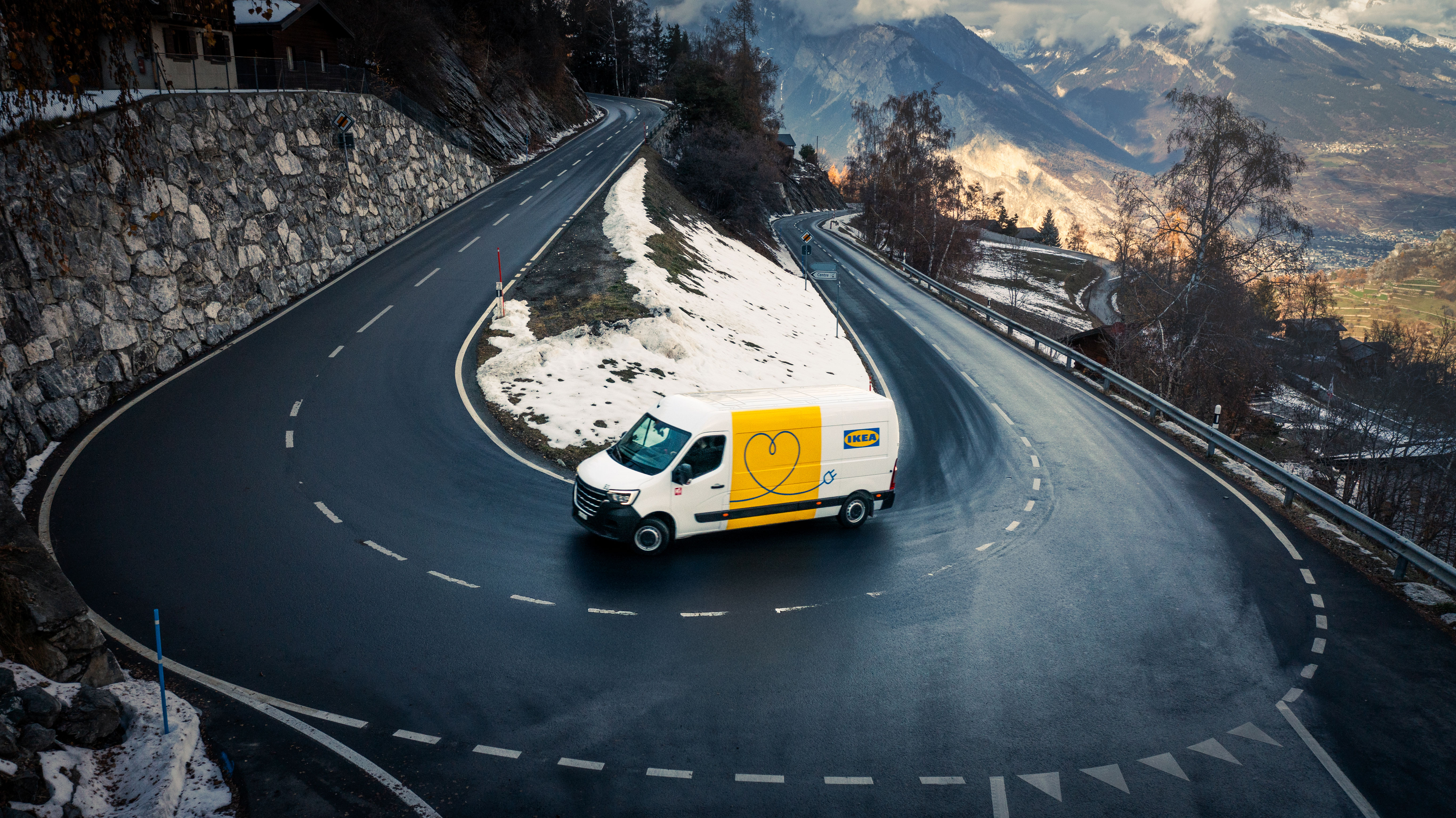 World-leading companies on track to run 100% EV fleets by 2030, despite challenges