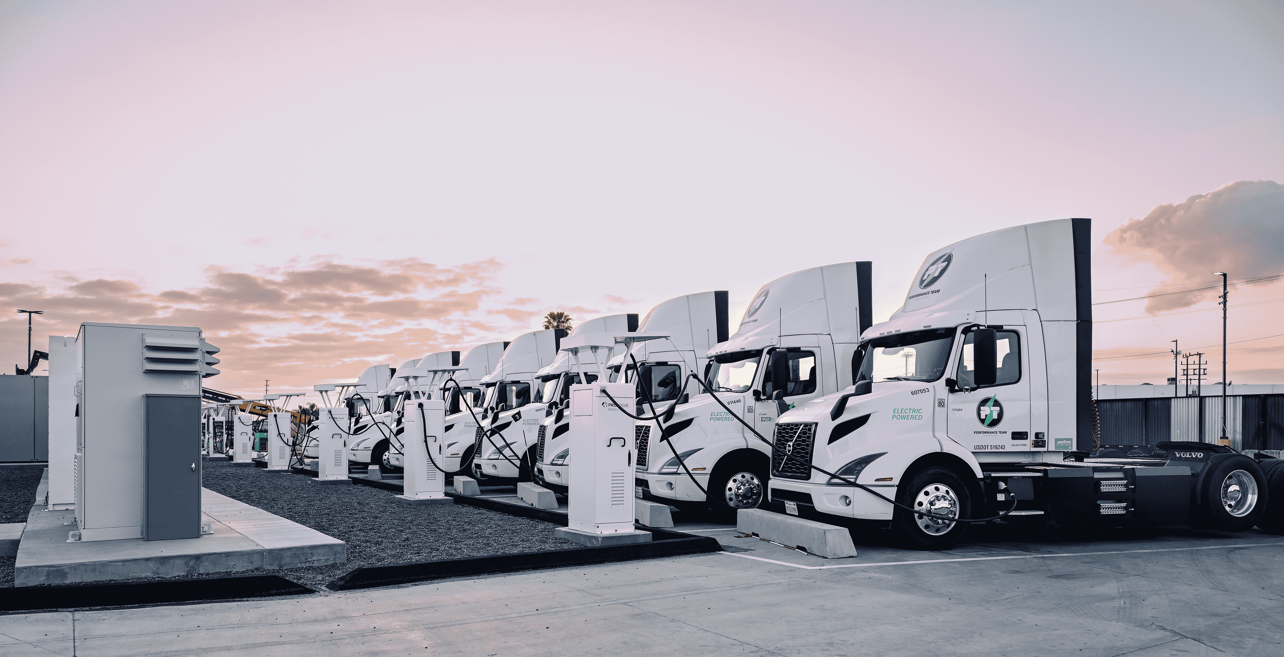 Keep zero-emission trucks toll-free, leading companies urge EU governments