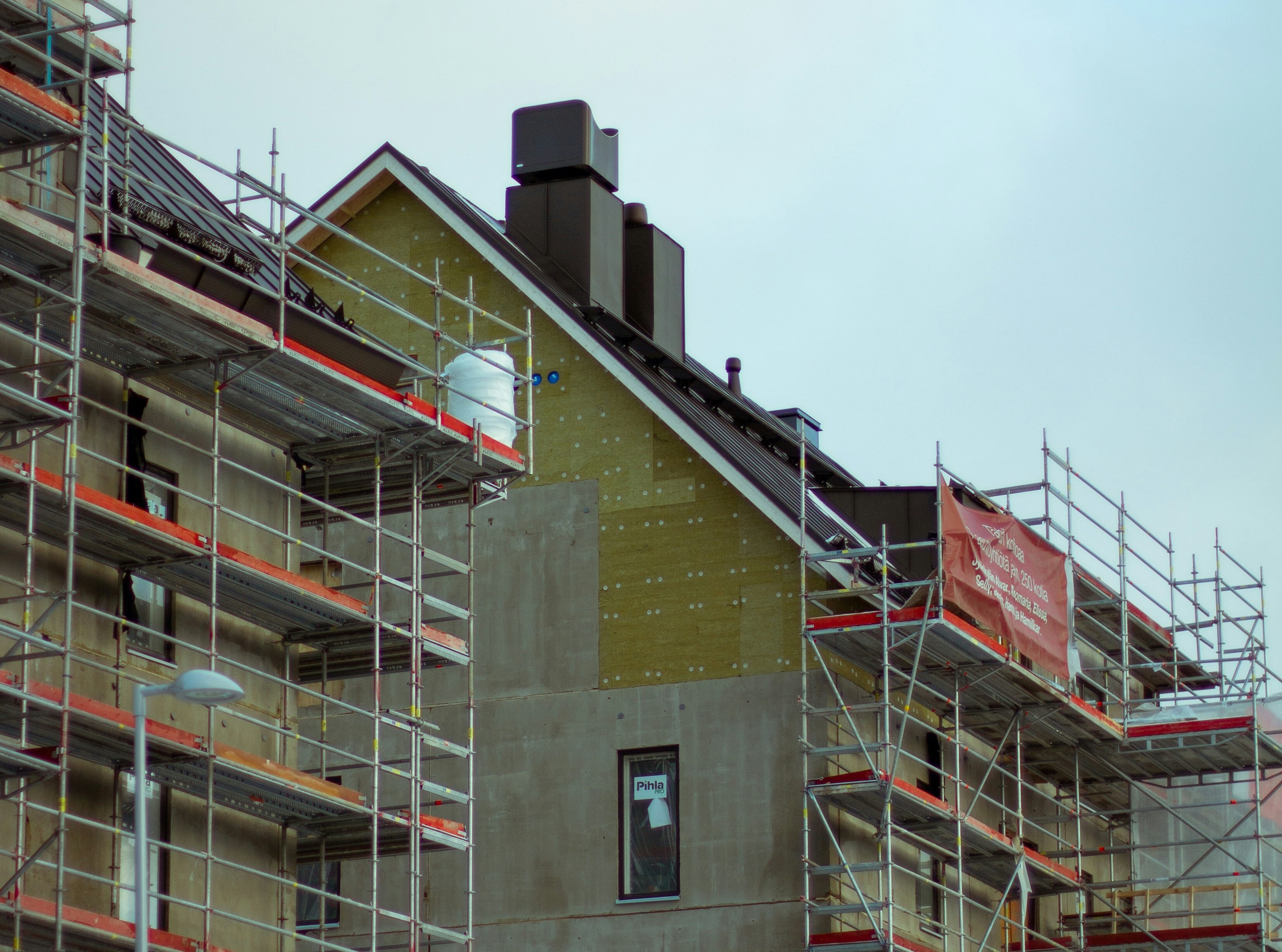 Accelerating Europe’s Renovation Revolution with our corporate partners