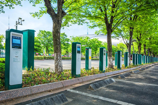 electric vehicle street charging